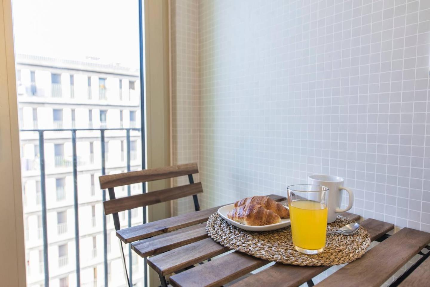 Comfortable Apartment In Campo Pequeno Lisbon Exterior photo